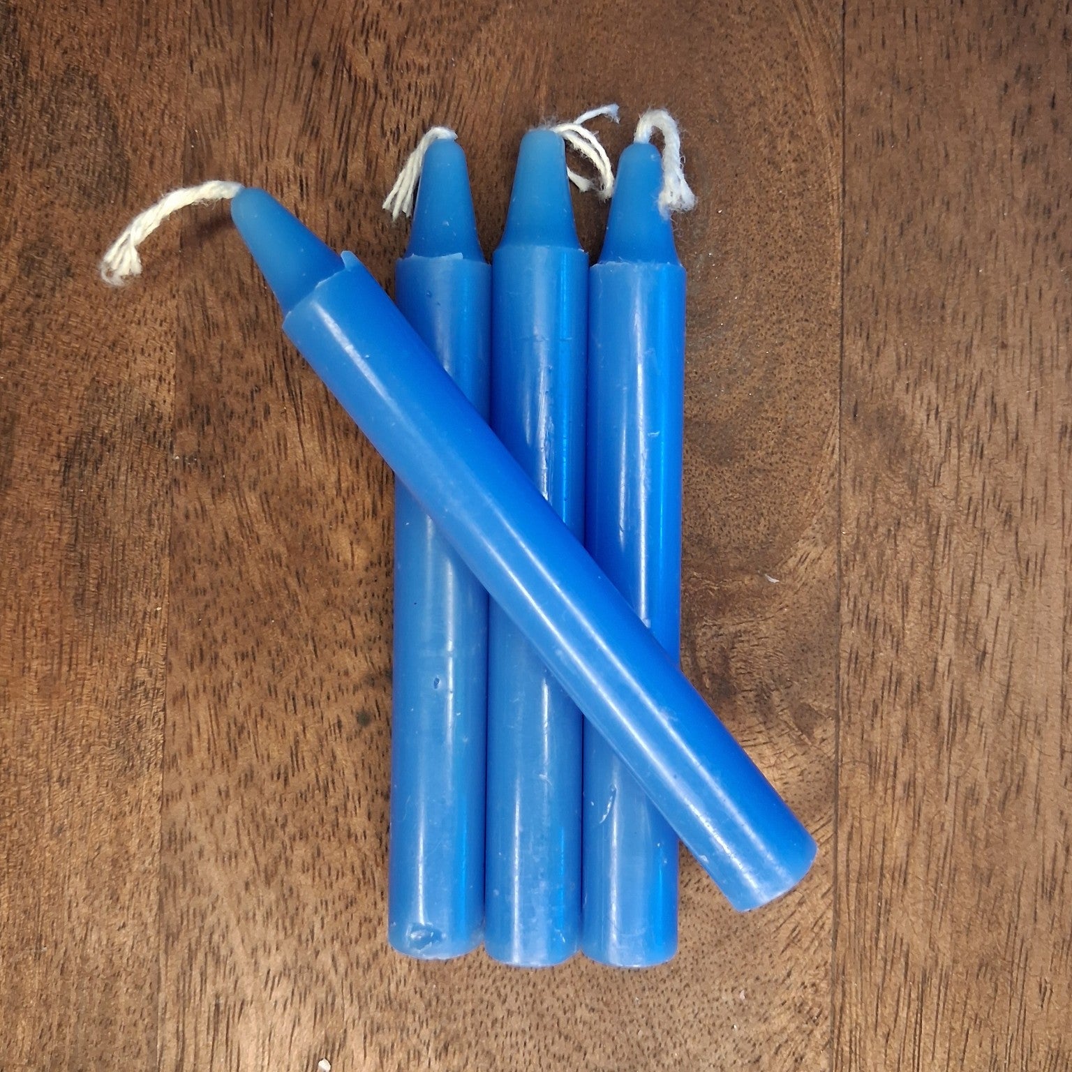 Mini Bougie Rituelle Bleue 10 cm – Sérénité, Communication et Protection Spirituelle — photo produit TheRitualist