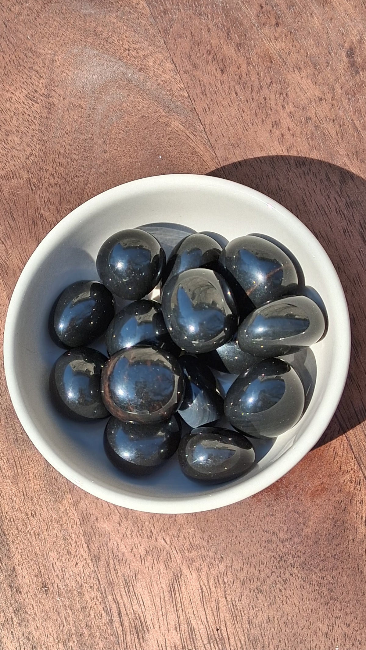 Obsidienne Noire – Protection et Ancrage — pierre roulée naturelle TheRitualist